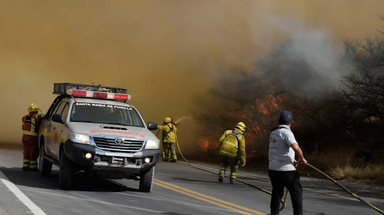 Milei llega a Punilla recorrerá las zonas afectadas por los incendios