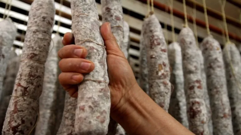 Detectaron casos de triquinosis en Córdoba por chorizos en mal estado