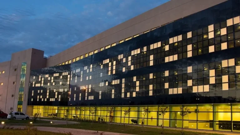 Golpe en la cabeza deja a adolescente en estado crítico en Luque