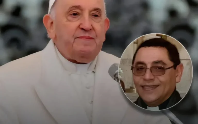 El papa Francisco excomulga a sacerdote argentino