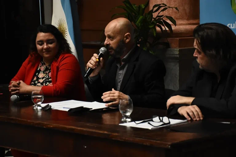 La Provincia entregó más de $40 millones a bibliotecas populares