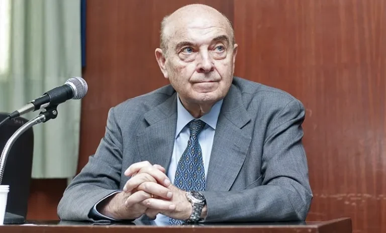 La Corte absolvió a Cavallo en la causa sobresueldos