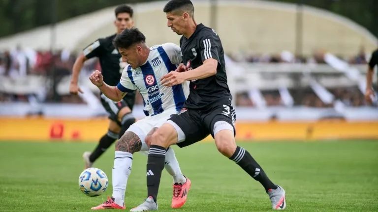 Talleres empató sin goles con Deportivo Riestra