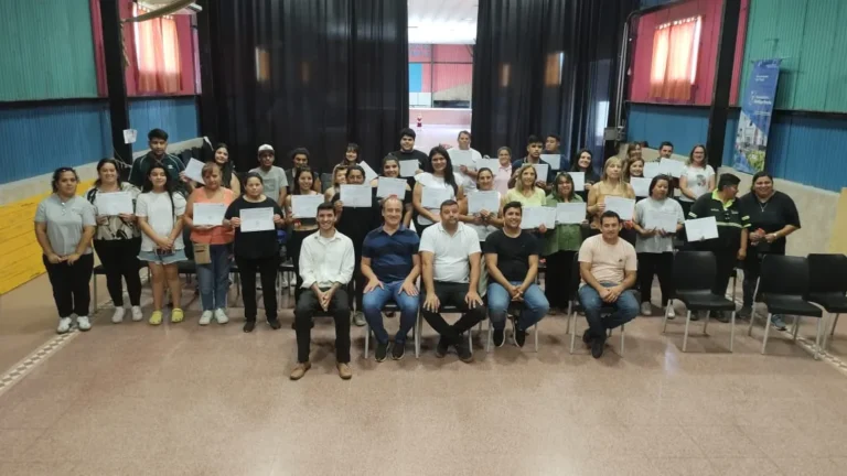 Entrega de certificados CEDER en Santiago Temple