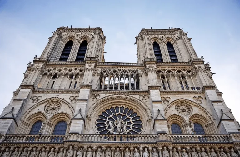 La catedral de Notre Dame reabrió sus puertas tras el incendio de 2019