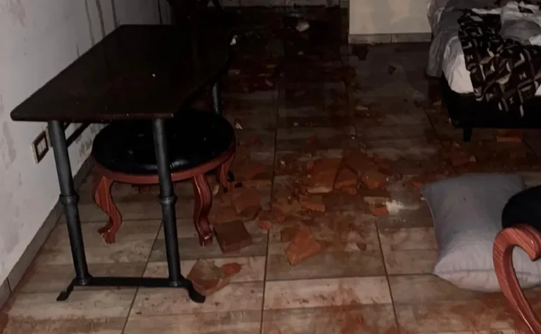 Fuerte temporal en Oncativo destroza hotel
