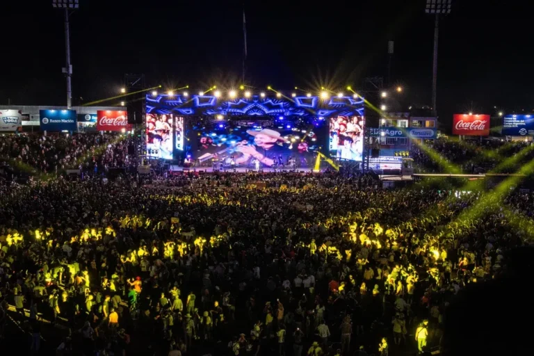 Jesús María 2025: multitudinaria segunda noche