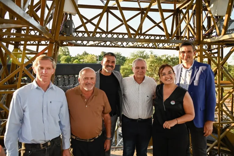 Prunotto entregó $60 millones en Villa Parque Síquiman