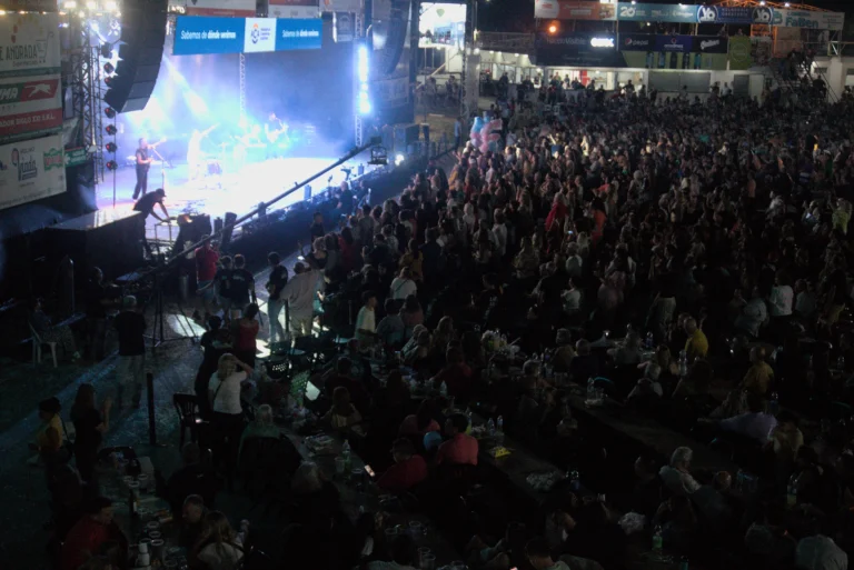 Segunda noche a pleno en Villa del Rosario