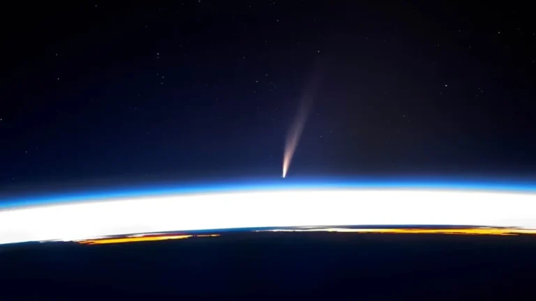 El cometa ATLAS visible en Argentina