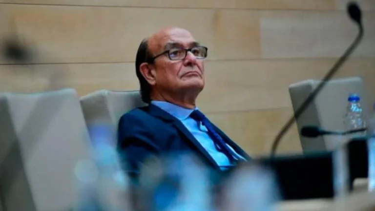 Imputaron a Oscar González 