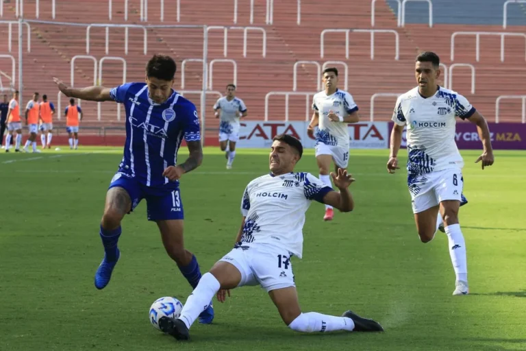 Talleres empató sin goles con Godoy Cruz