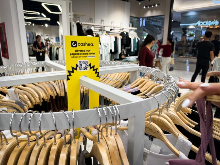 Anunciaron una fuerte baja de aranceles a la importación de ropa y calzado