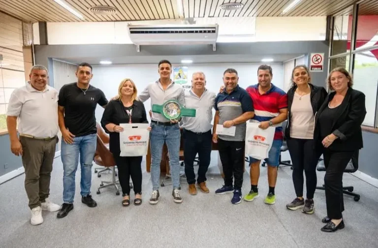 Boxeadores en Arroyito reciben reconocimiento municipal