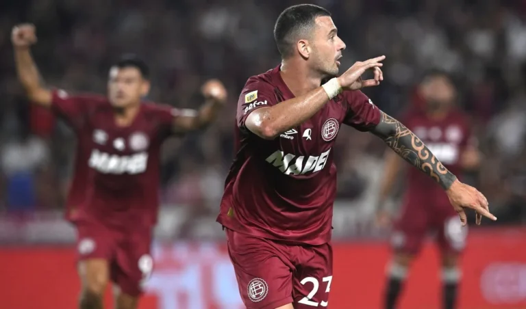 Lanús goleó a Instituto