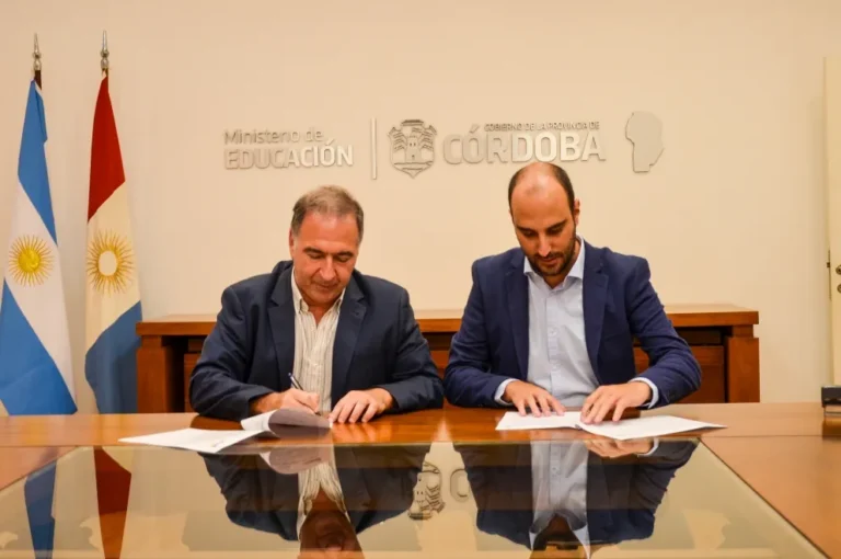 Estudiantes de secundaria podrán aprender idiomas de manera virtual