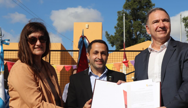 Inauguración de Salas de 3 en Villa del Rosario