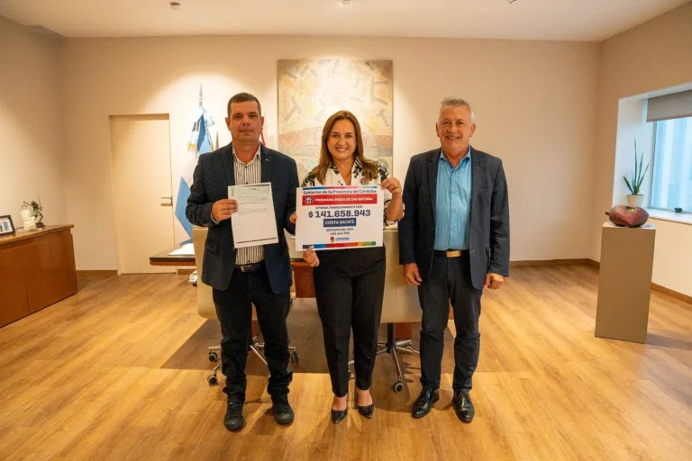 Obra de gas natural en Costa Sácate