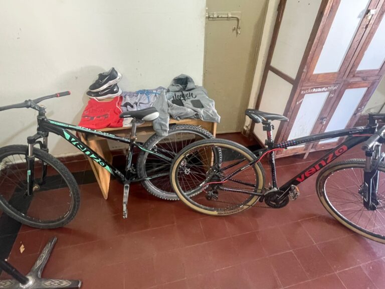 Allanamientos en Luque y Calchín Oeste: secuestros y detención por robo