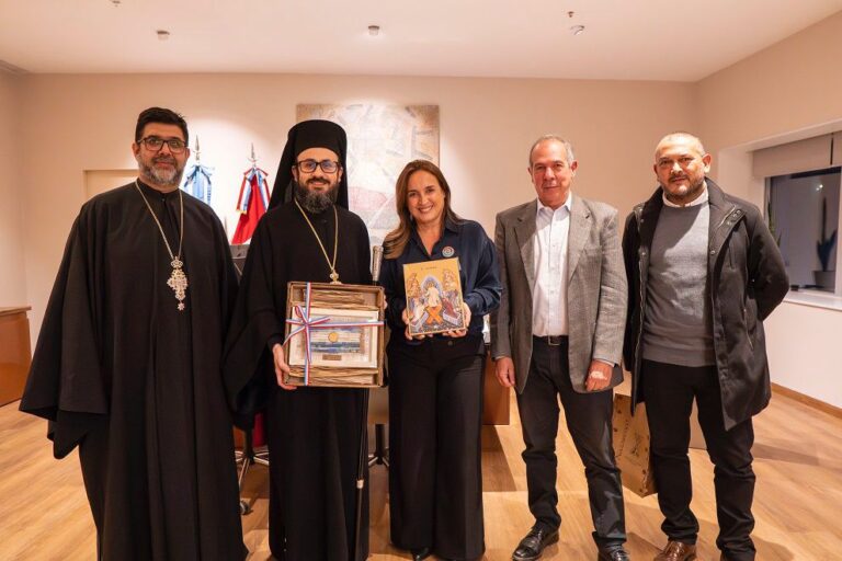 Encuentro entre Prunotto y Monseñor El Khoury