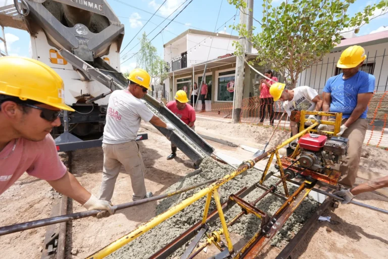 Avanza la pavimentación en Villa del Rosario