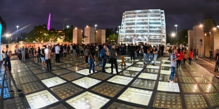 El Museo de Arte Urbano presenta “Lunas de Saturno”
