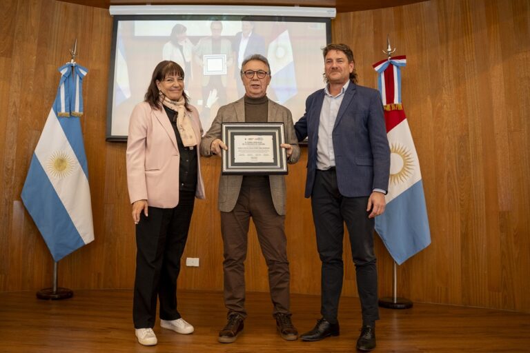 Rubén Magnano es “personalidad destacada” por la Legislatura