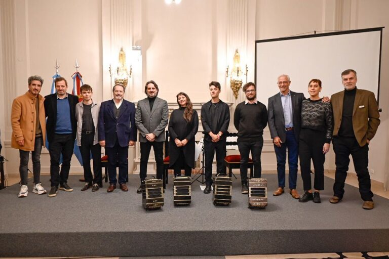 La Legislatura distinguió «Fueyerías»