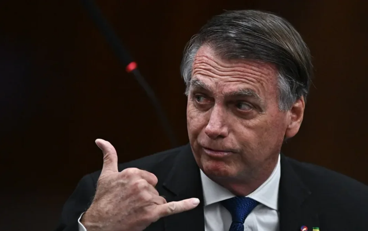 Jair Bolsonaro a prisión domiciliaria 