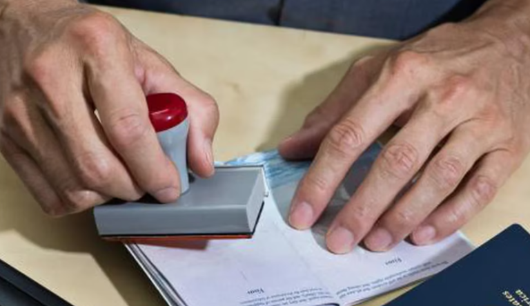 Los argentinos podrían ingresar sin visa a EE.UU.