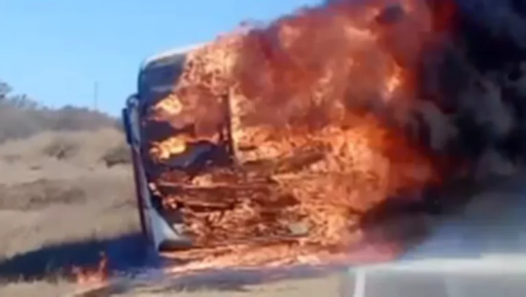 Un colectivo interurbano se incendió en Córdoba