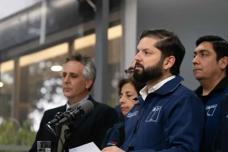 Chile: Decretan tres días de duelo nacional por la muerte de seis mineros