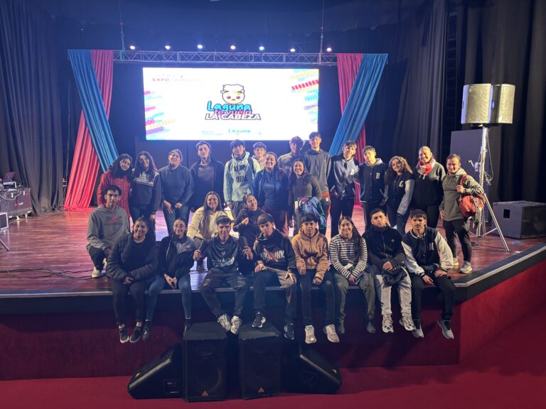 Tomás Machuca y Fenikks en Laguna Larga