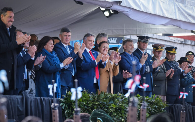 Llaryora y Prunotto en actos de Monte Cristo y Villa El Libertador