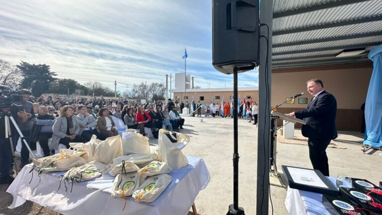 El Kilómetro 658 celebró los 100 años de su escuela