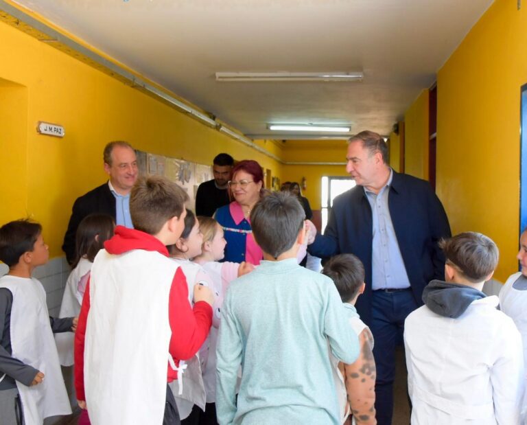 El Ministro de Educación visitó Santiago Temple 