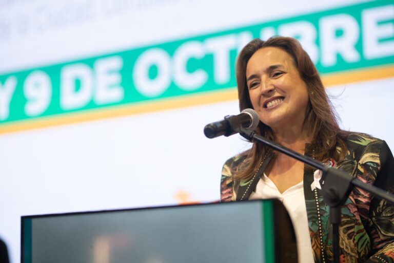 Prunotto encabezó la apertura del ForoConecta 2025 en Córdoba