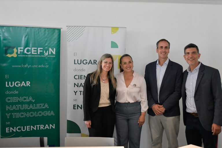 Prunotto en el acto del Congreso Internacional de Biotecnología