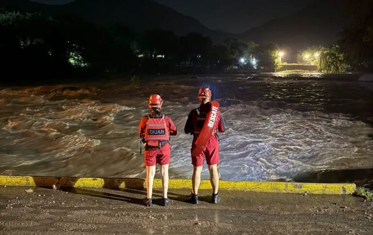 Creció el río San Antonio: una creciente de 7 metros sorprendió a Villa Carlos Paz