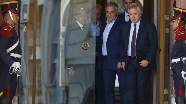 Llaryora advierte una situación crítica por la suspensión de fondos nacionales para la Caja de Jubilaciones