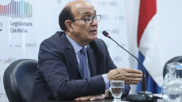 Revocaron el procesamiento de Oscar González por enriquecimiento ilícito