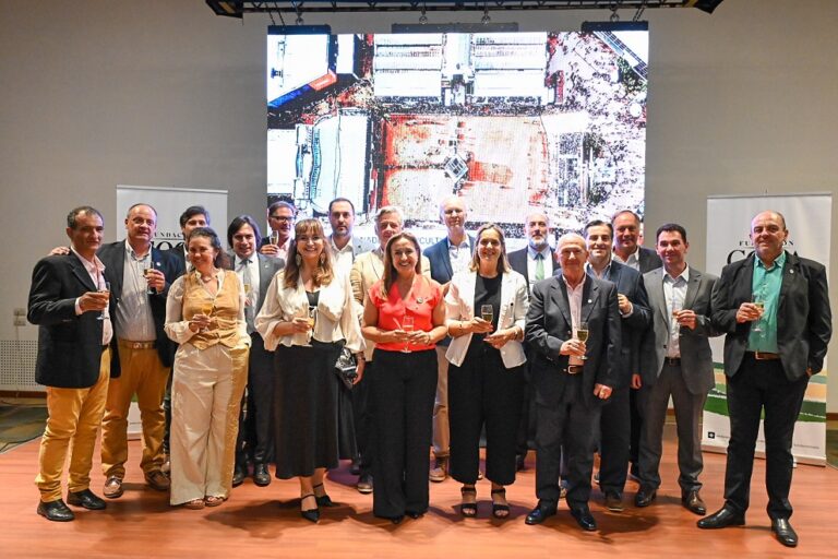 Prunotto participo del brindis de fin de año de la Fundacion CEEA junto a referentes del agro cordobes