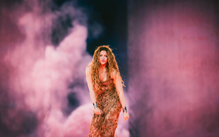 Llaryora destacó el impacto económico de los shows de Shakira en Córdoba