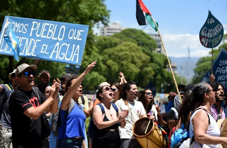 La Legislatura de Mendoza aprobó el proyecto minero San Jorge en medio de una masiva protesta por el agua