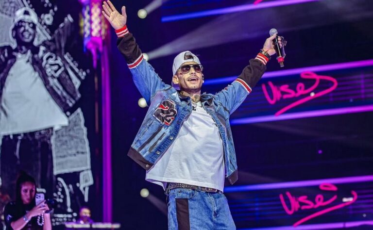 Ulises Bueno reventó el Movistar Arena en una noche llena de homenajes y cuarteto