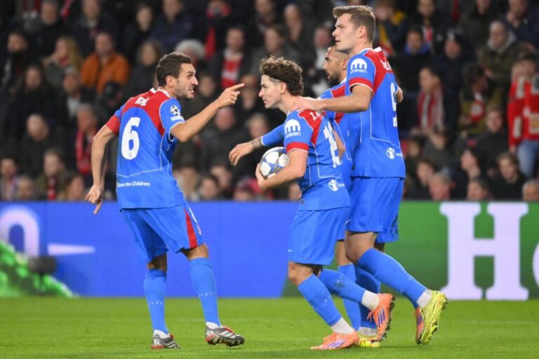 Con gol de Julián Álvarez, el Atlético Madrid ganó con lo justo ante el PSV