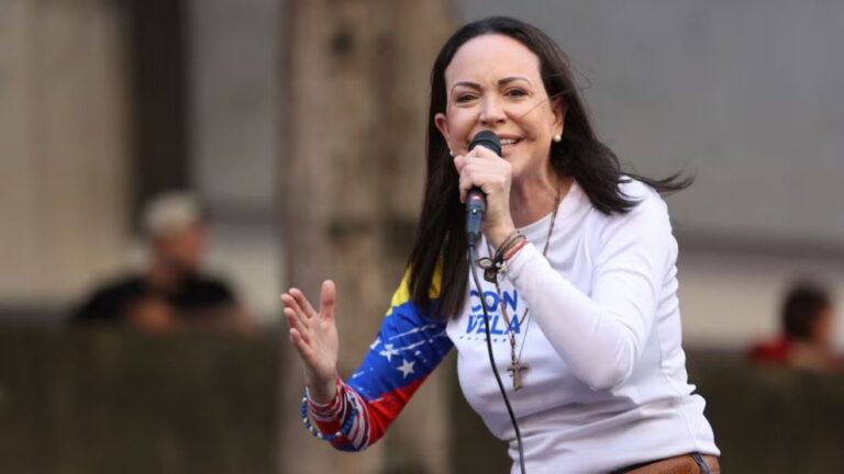 María Corina Machado no llegó a la ceremonia del Nobel de la Paz y el premio fue recibido por su hija