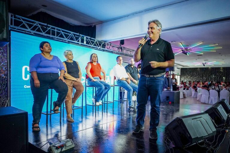 Programa Cimientos: Llaryora destacó el trabajo cooperativo y el rol de las mujeres