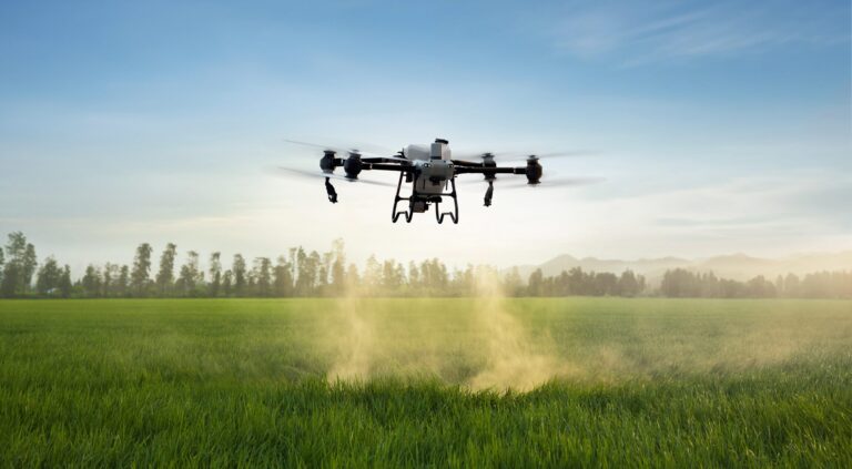 Pilotos de drones agrícolas: el trabajo tech del agro que paga hasta $5 millones