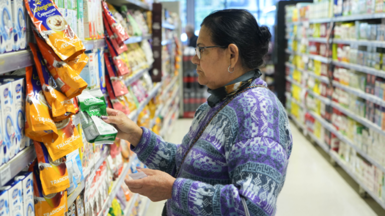 El consumo sigue en retroceso: ventas minoristas cayeron 6,7% en febrero en Córdoba